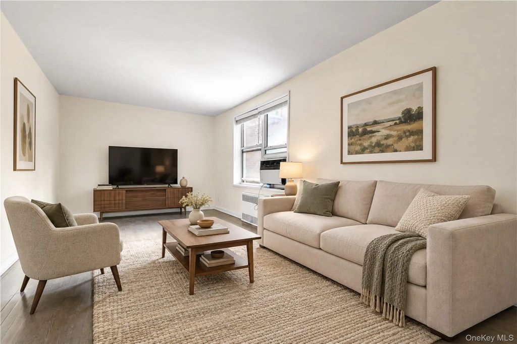 27-10 Parsons Boulevard # 2f, Flushing