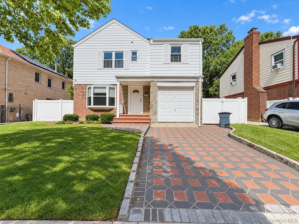 21757 77th Avenue, Oakland Gardens
