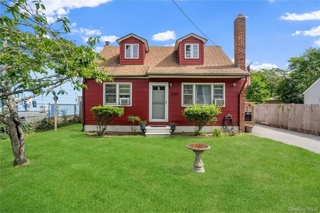 239 Cypress Drive, Mastic Beach