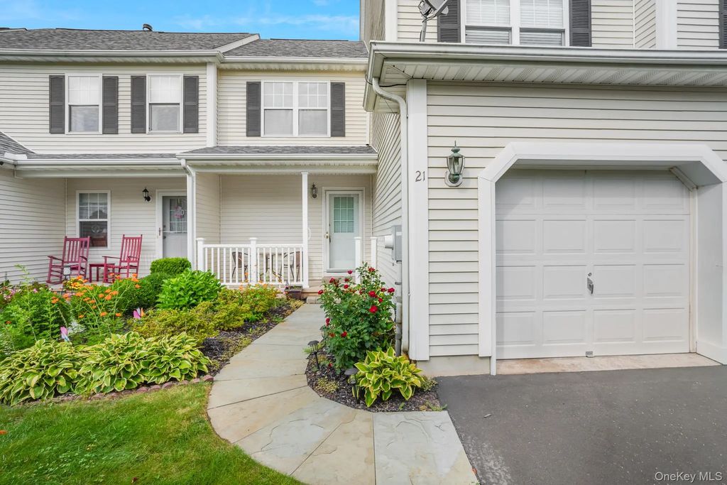 21 Osborne Glen, Poughquag