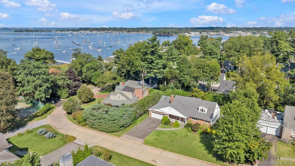 3 South Court, Port Washington