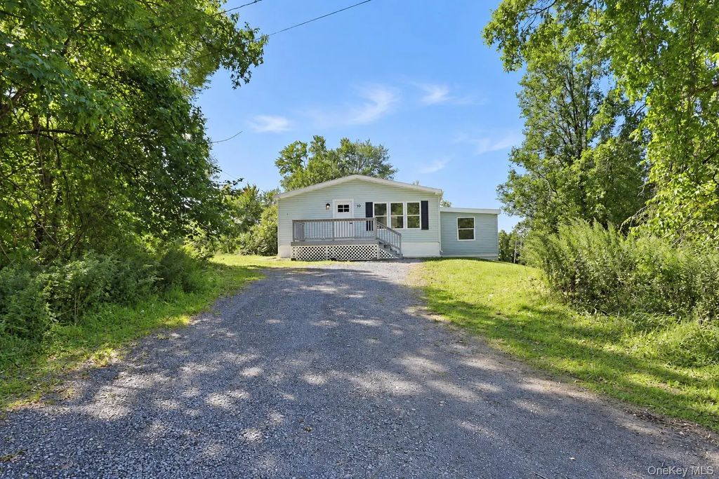 10 Spike Horn Road, Saugerties