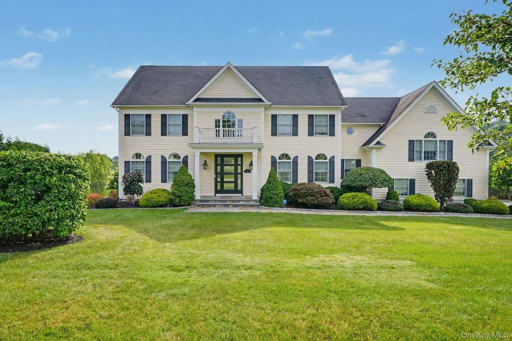 17 Country Hollow Drive, Amawalk