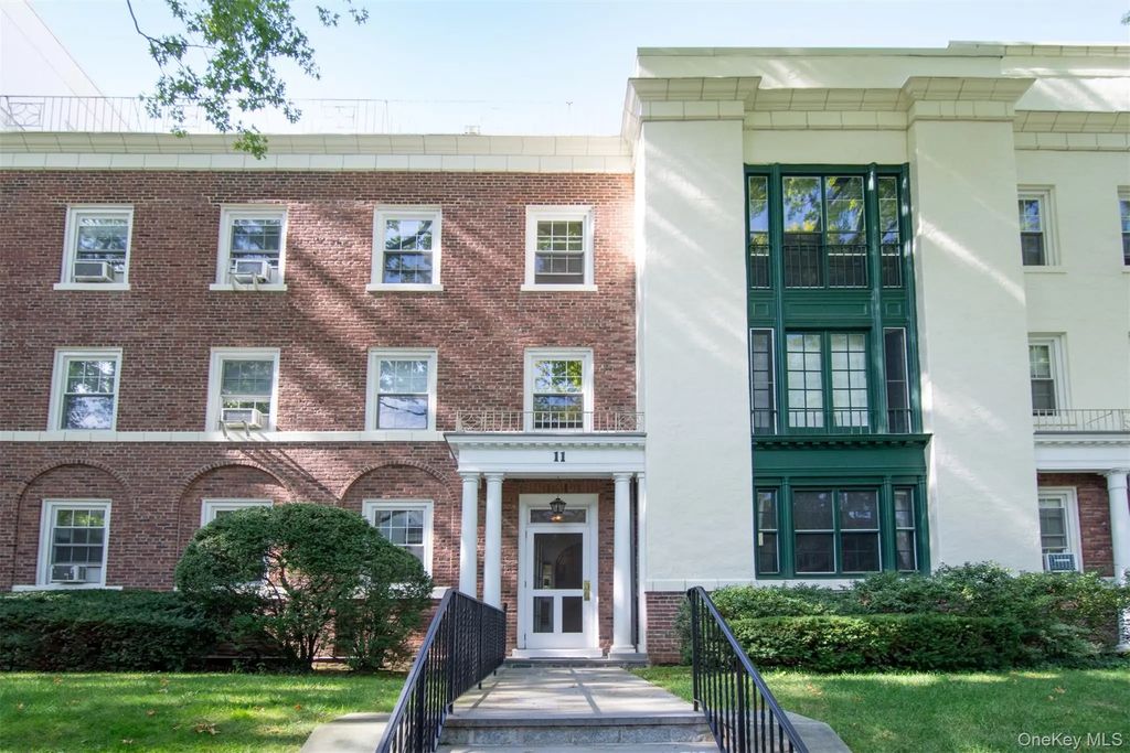 11 Brooklands # 3i, Bronxville
