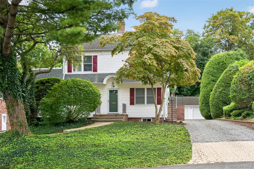 432 W Main Street, Huntington