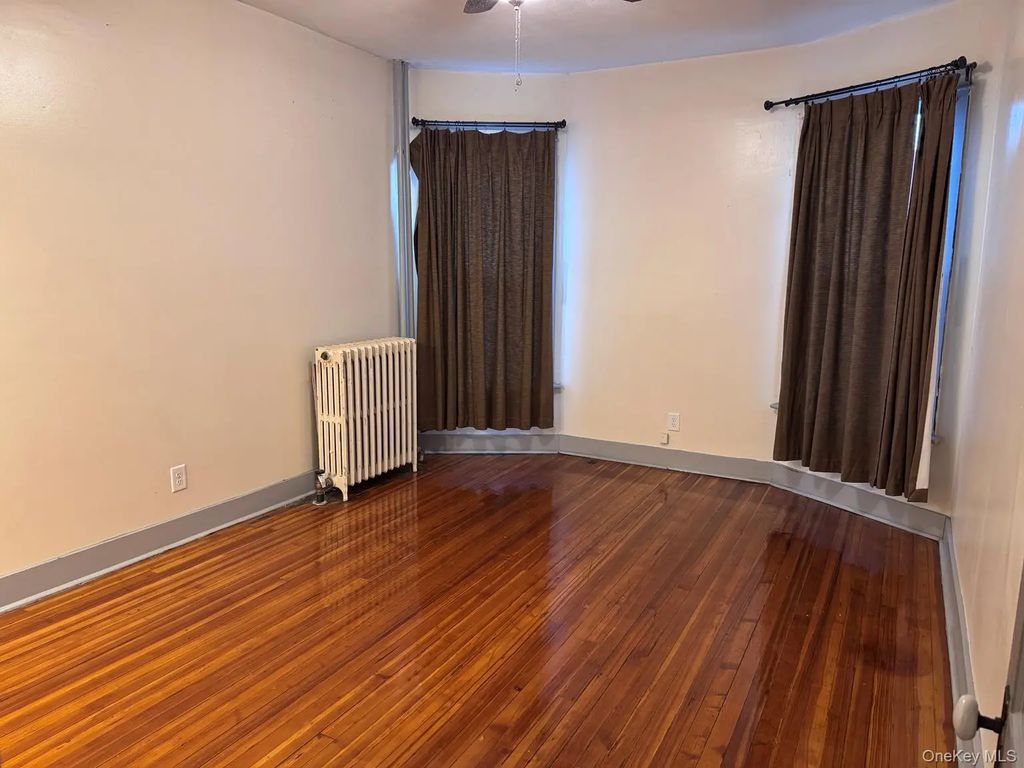 288 Morton, Colonie
