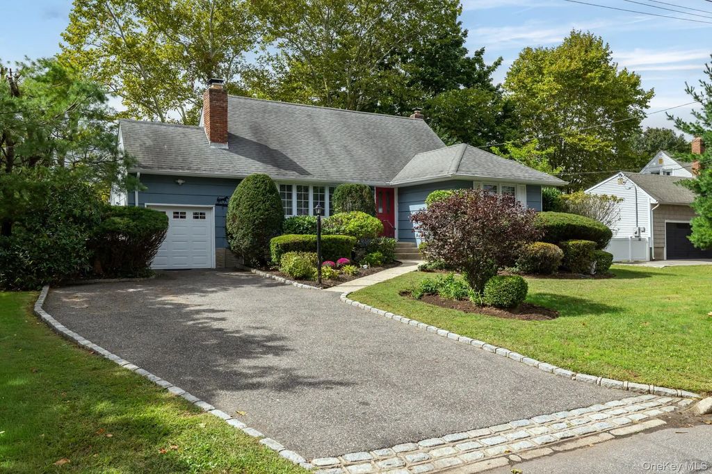 144 Nassau Avenue, West Babylon