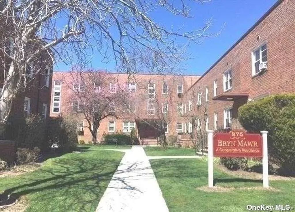 275 Maple Avenue # 4-g, Rockville Centre