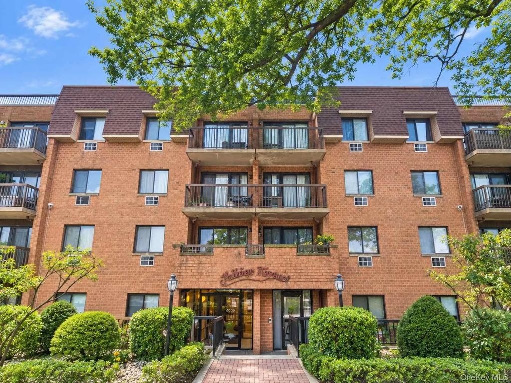 6112 69th Street # 2a, Middle Village