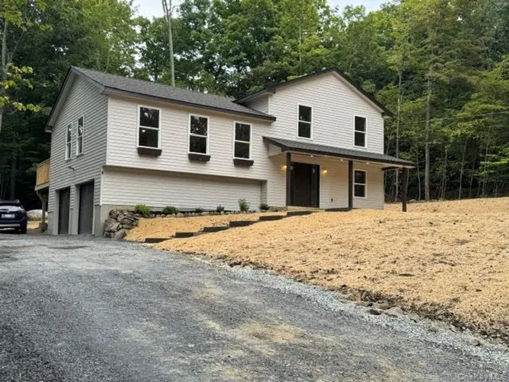 9 Union School Road, Montgomery