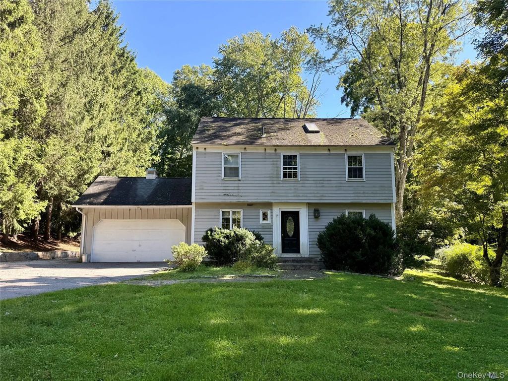23 Cliffside Lane, Bedford Corners