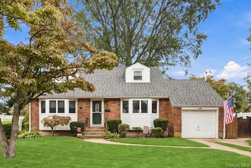 44 Dulittle Street, North Babylon