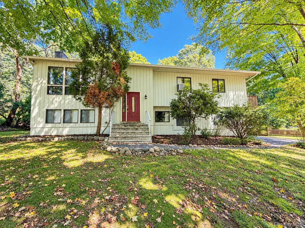 17 Franklin Drive, Mahopac