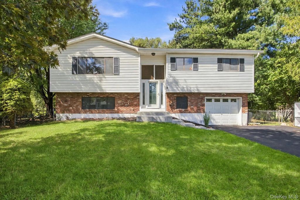 12 Westminister Drive, Middletown