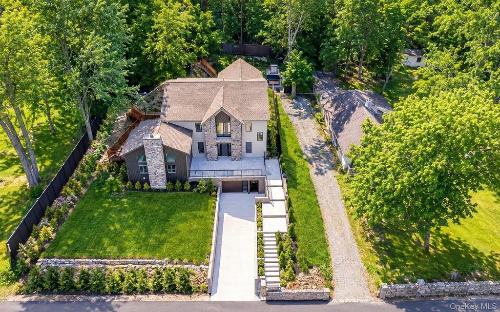 26 Post Hill Road, Fallsburg