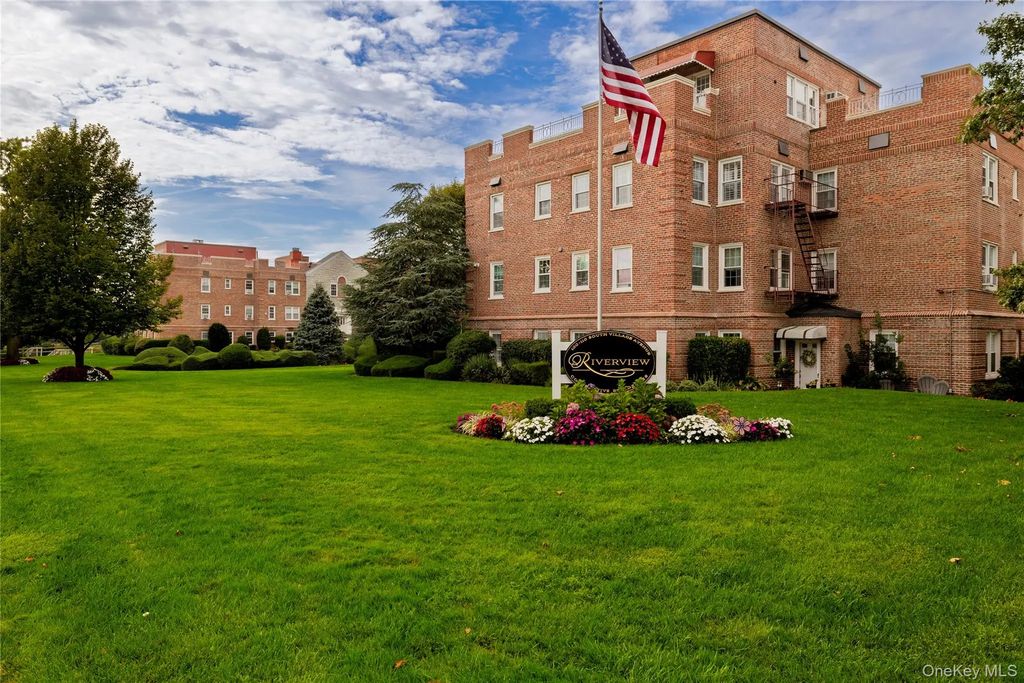 110 South Village Avenue # 1a, Rockville Centre