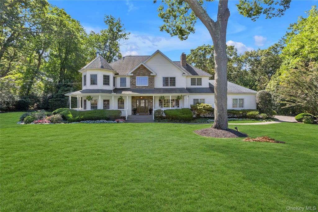 14 Whistler Hill Lane, Huntington