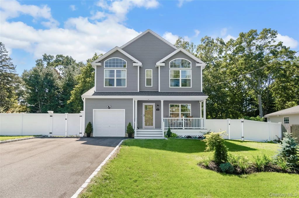 44 James Street, Patchogue