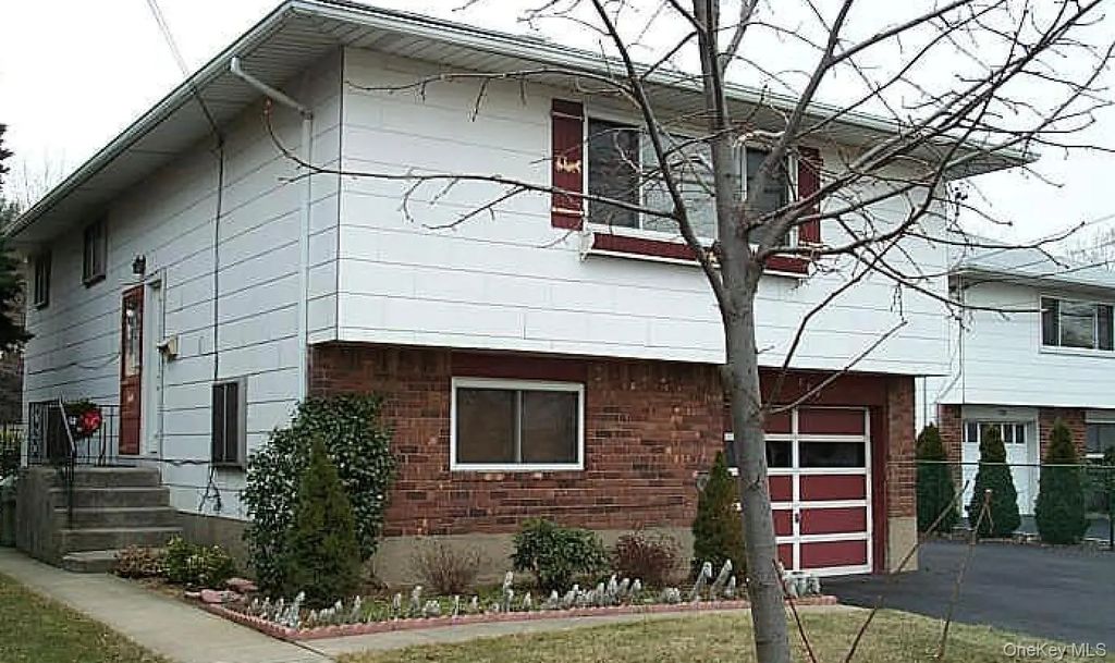 782 Stewart Avenue, Bethpage