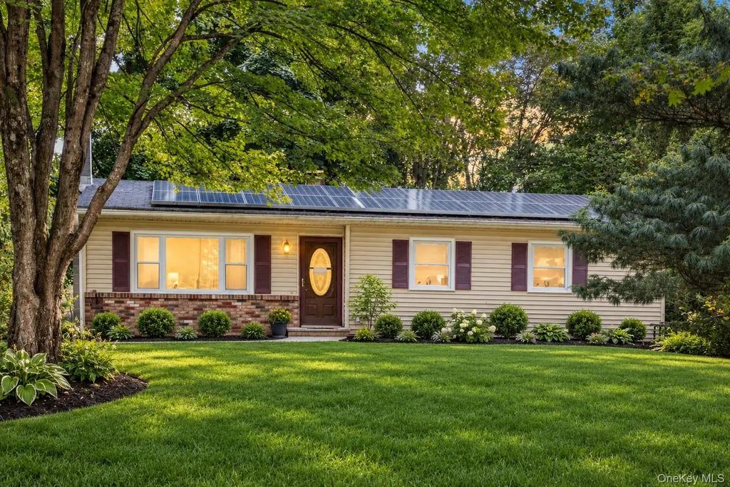 21 Elizabeth Drive, Hopewell Junction