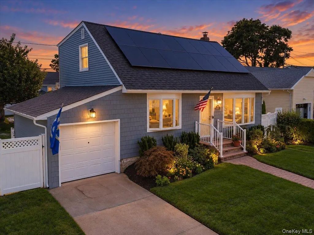 2014 Central Drive S, East Meadow