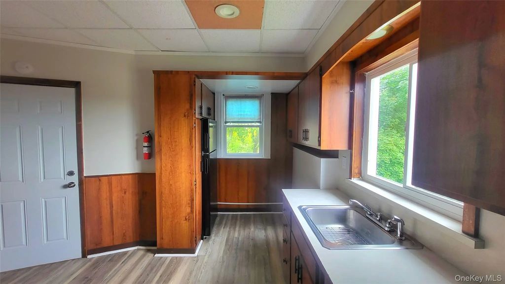 37 Roosevelt Ave-apt 2, Poughkeepsie