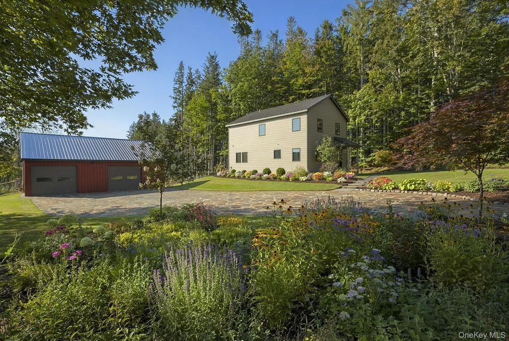 30 Ridge Lane, Hillsdale