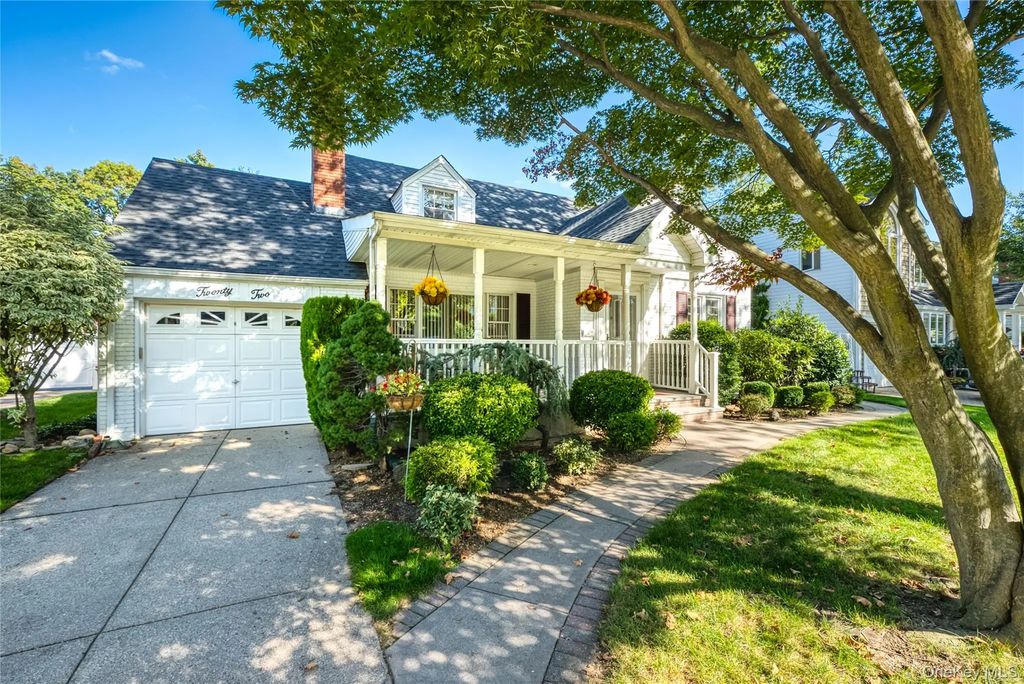 22 Shaw Drive, Merrick