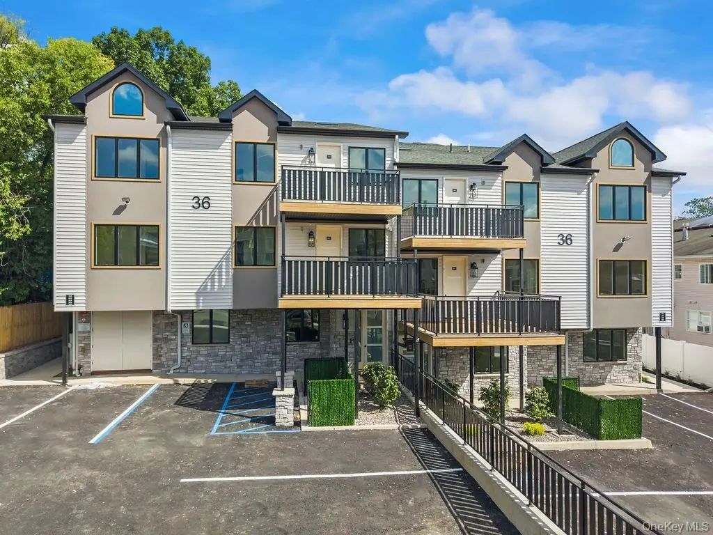 36 Calvert Drive # 301, Monsey