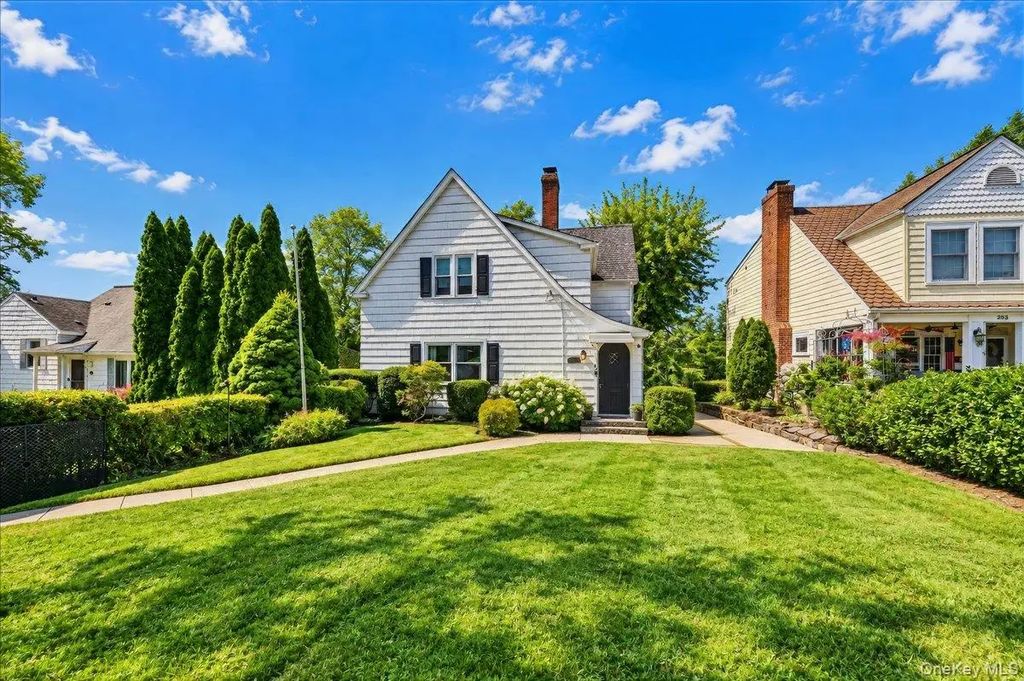 201 Park Drive, Eastchester