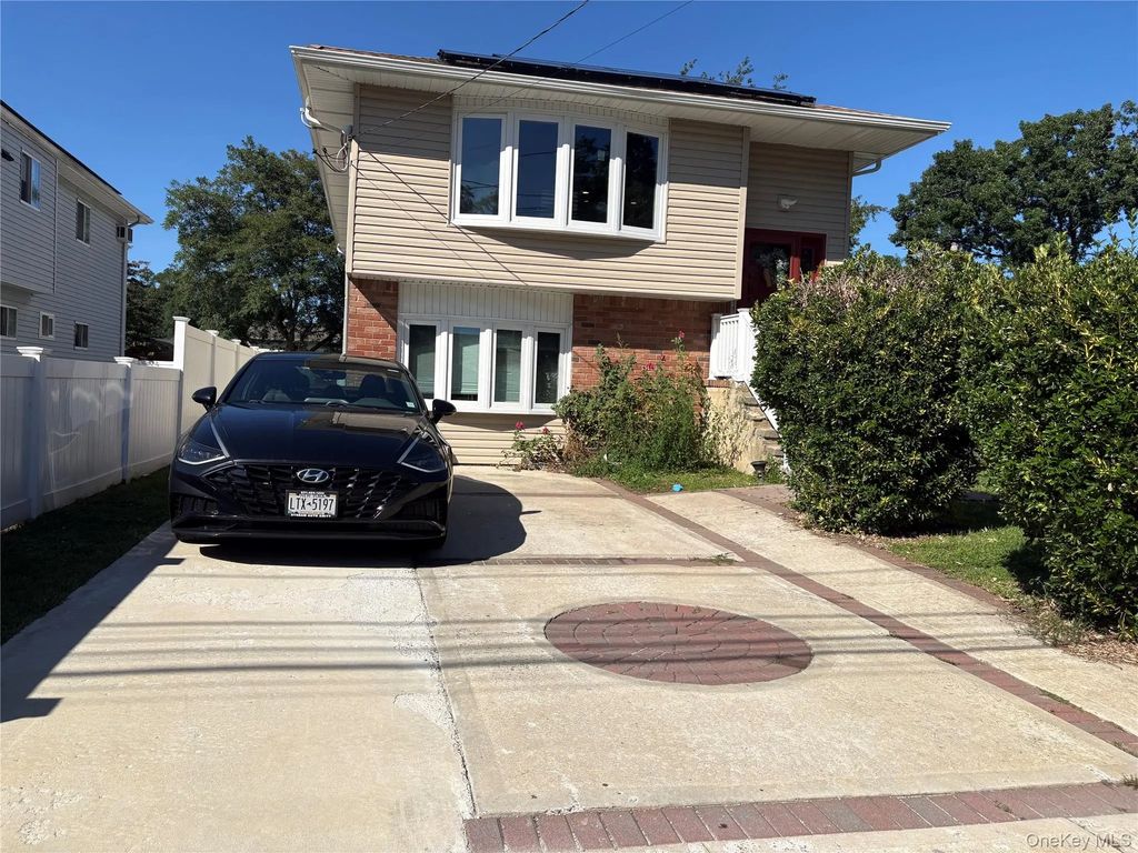 59 Williams Avenue, Amityville