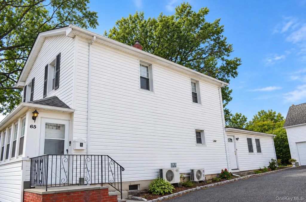 65 S Fulton Street # 2, Westbury