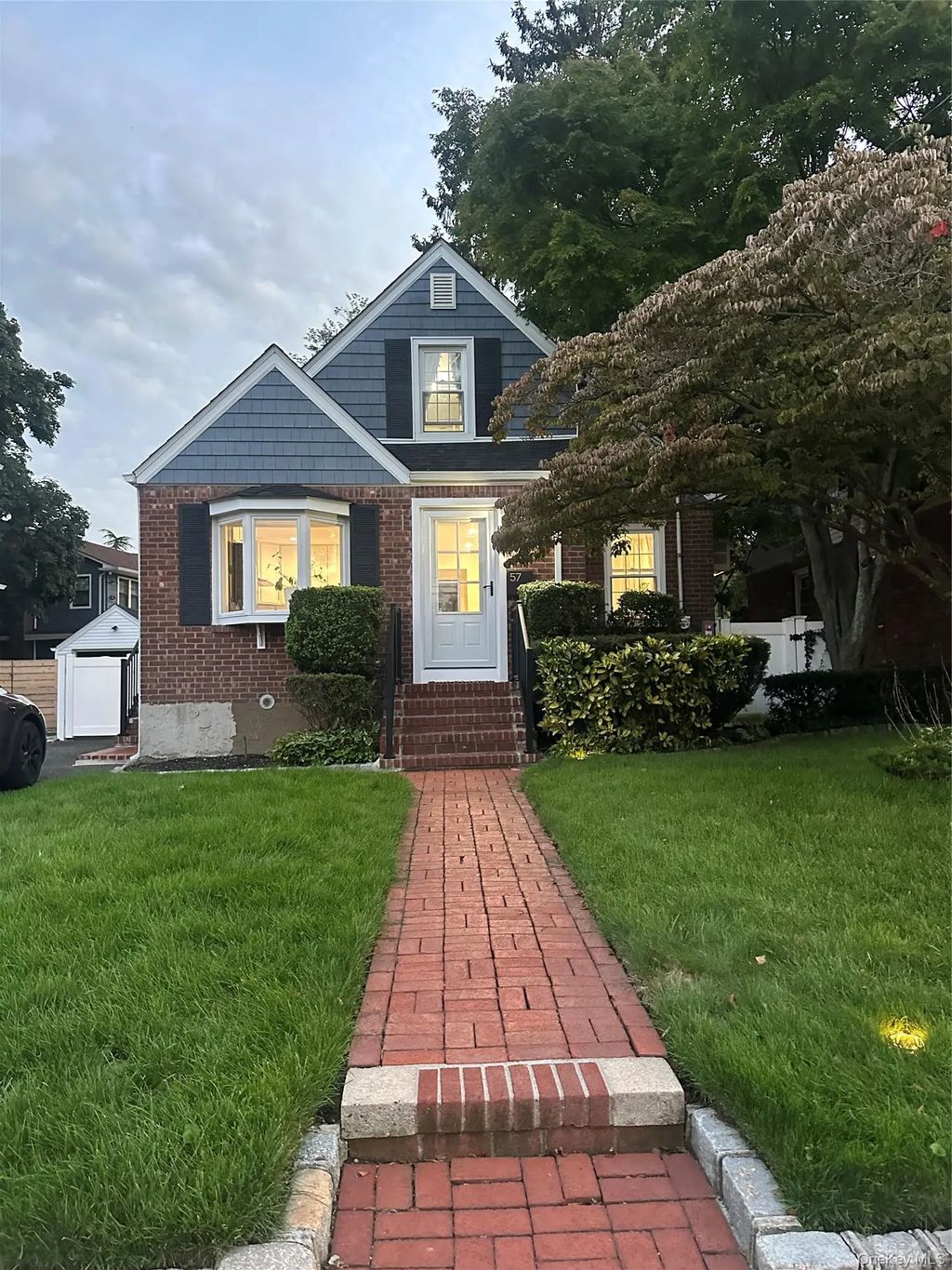 57 Scarcliffe Drive, Malverne