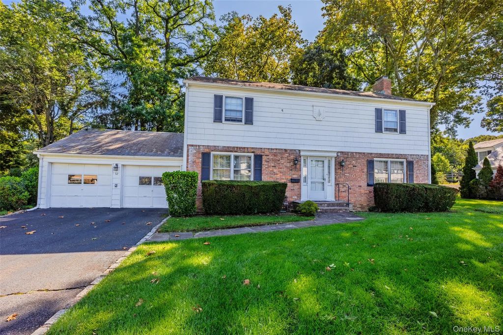52 Borglum Road, Manhasset