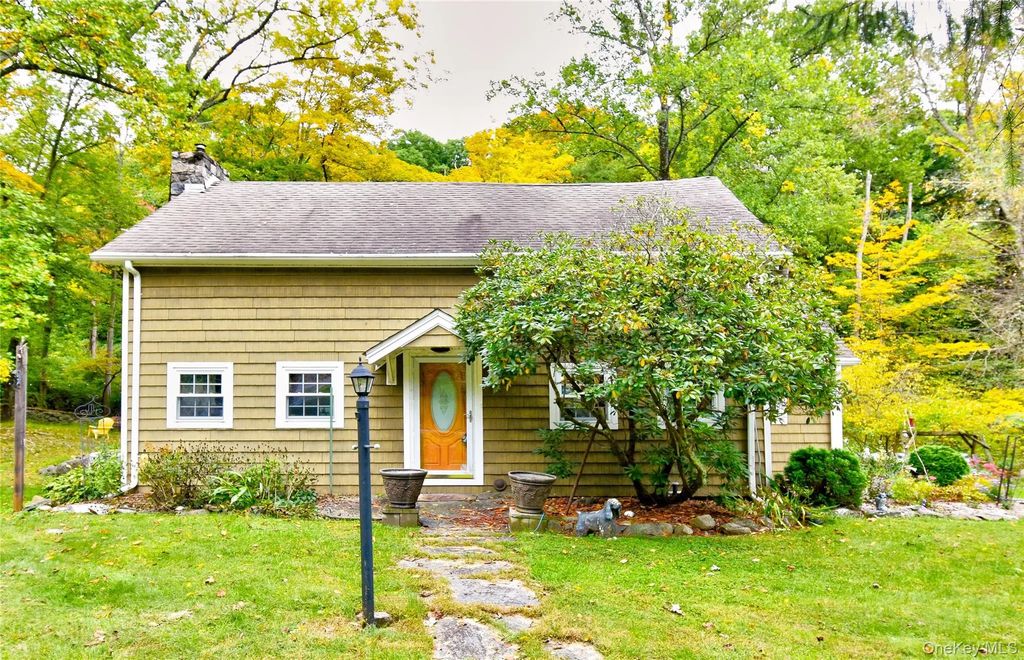 202 Canopus Hollow Road, Putnam Valley