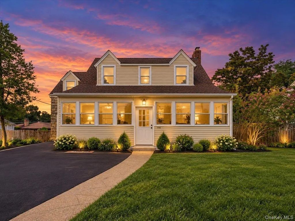 336 W Seaman Avenue, Freeport