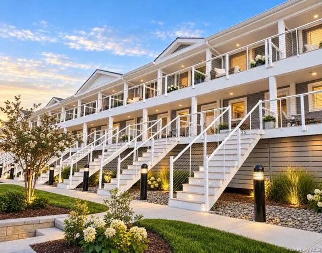 575 Dune Road # 25, Westhampton