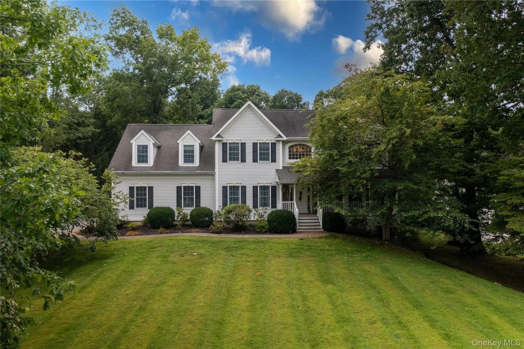 53 Traci Lane, Hopewell Junction