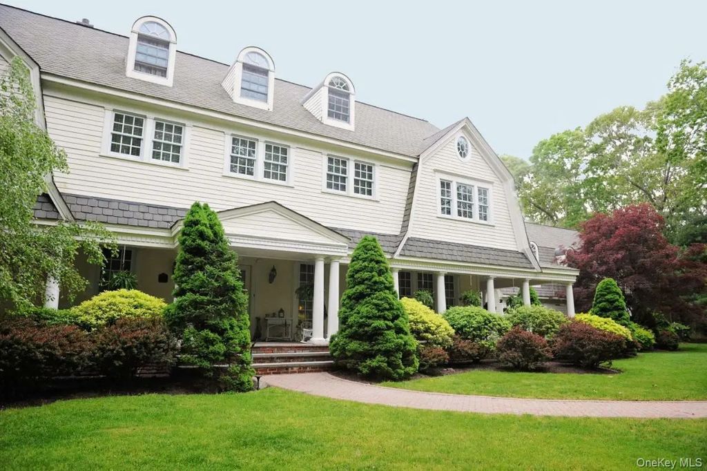 9680 N Bayview Road, Southold