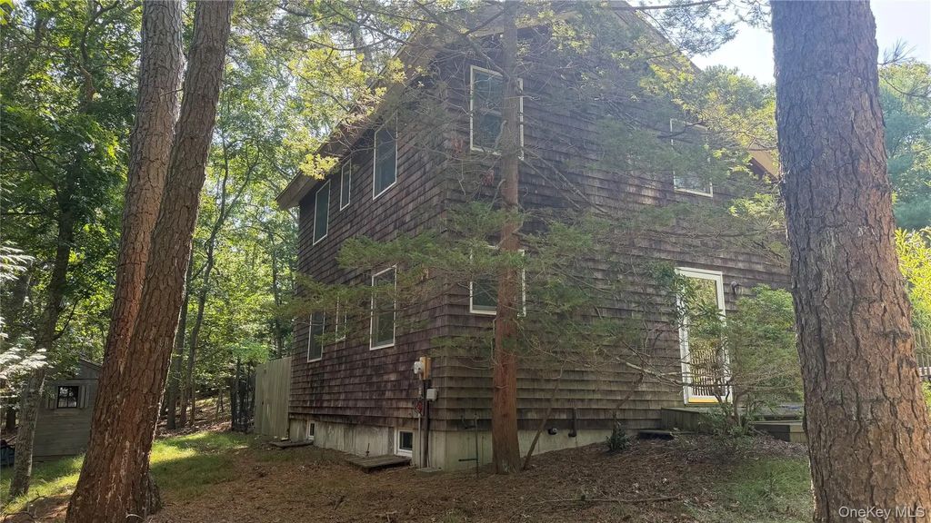 9 Tillinghast Place, East Hampton
