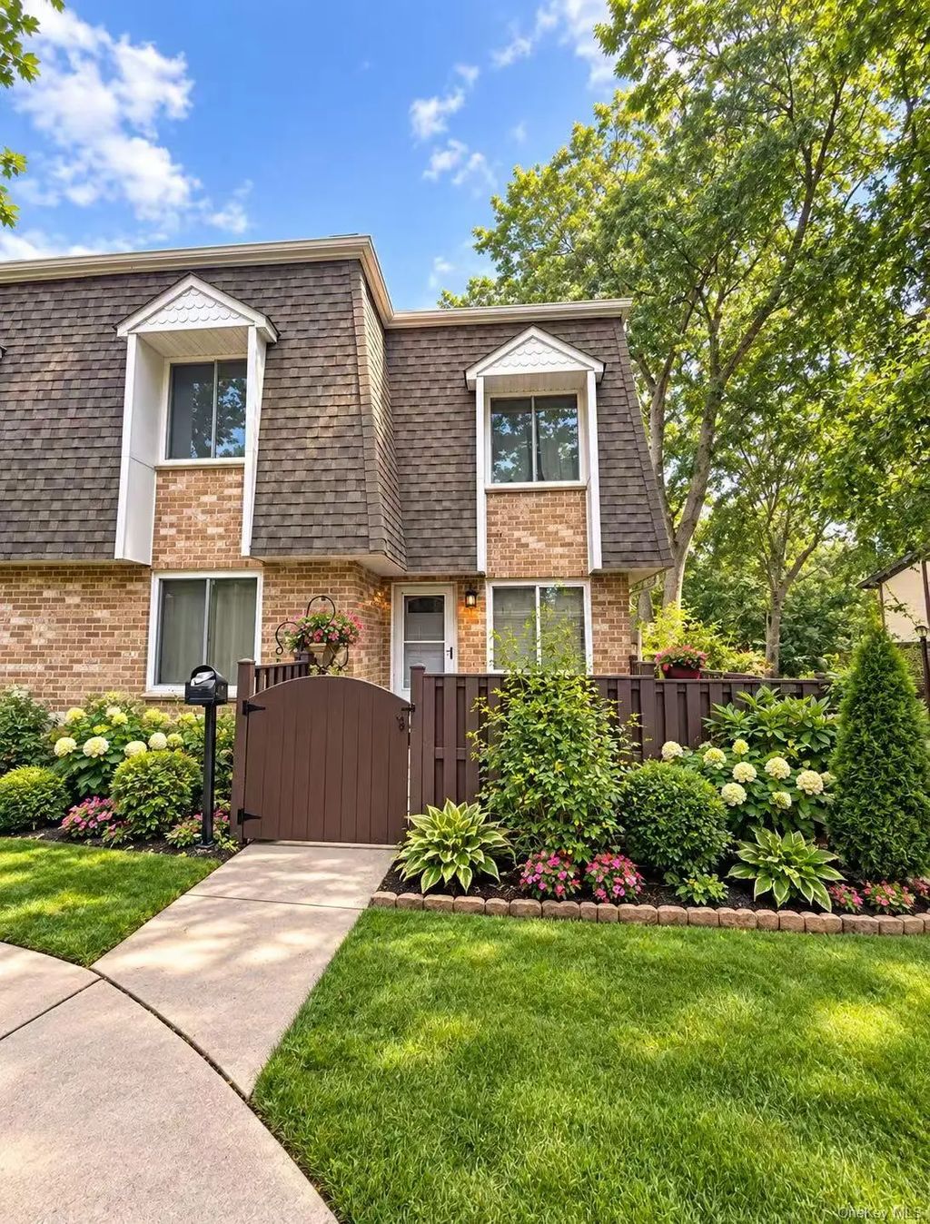 177 Cambridge Drive, Port Jefferson