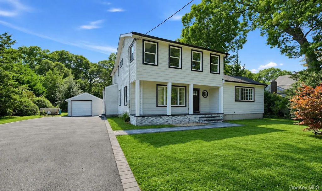 355 Forest Lane, Smithtown