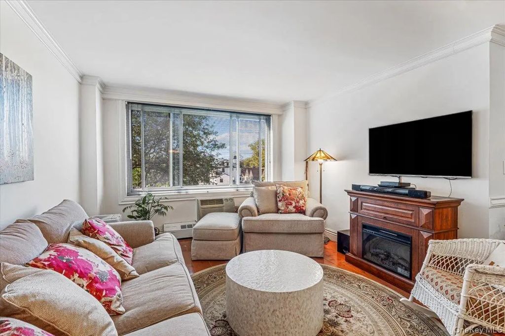 220-55 46th Avenue # 5a, Bayside