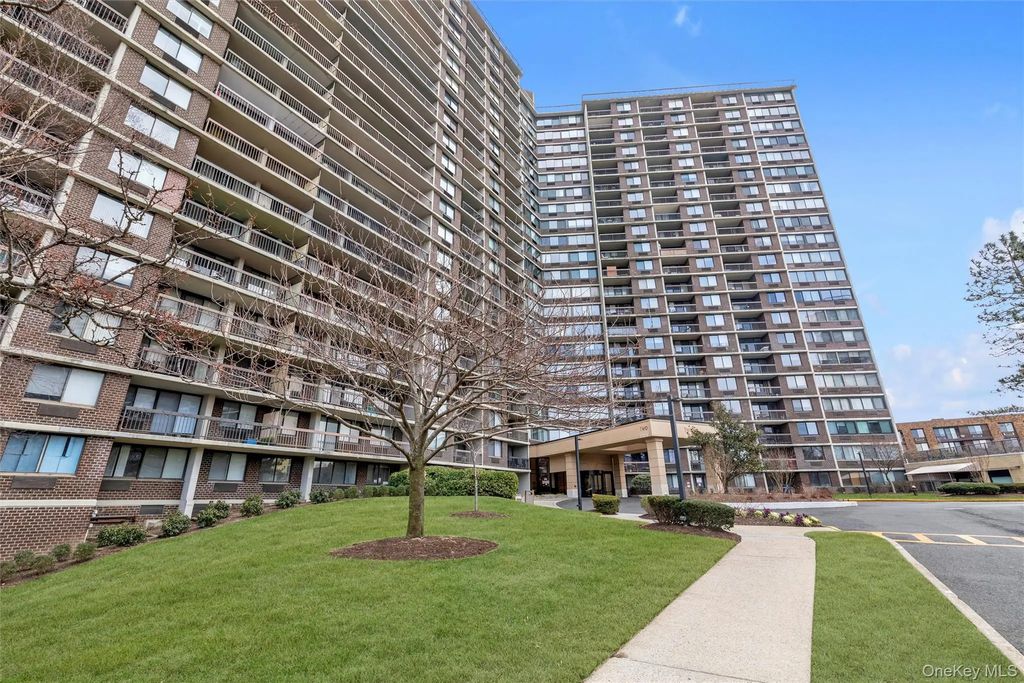 2 Bay Club Drive # 20-o, Bayside