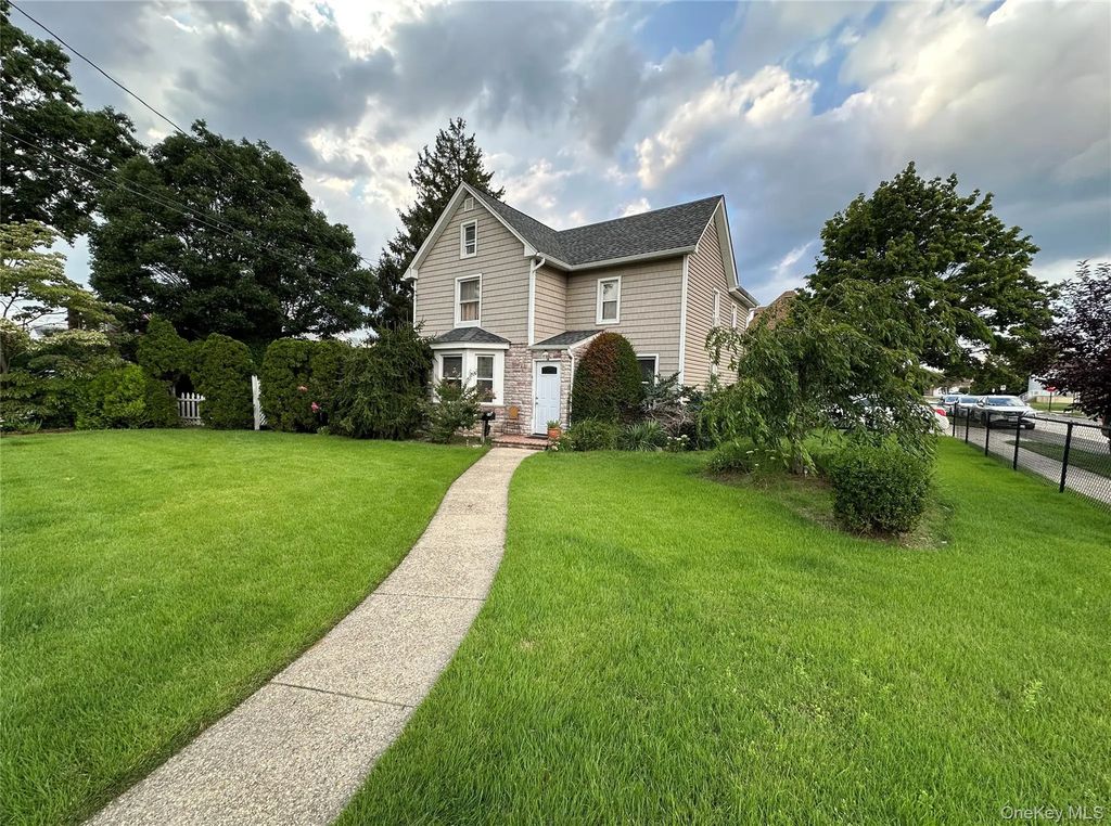 73 Davison Avenue # 1, Lynbrook