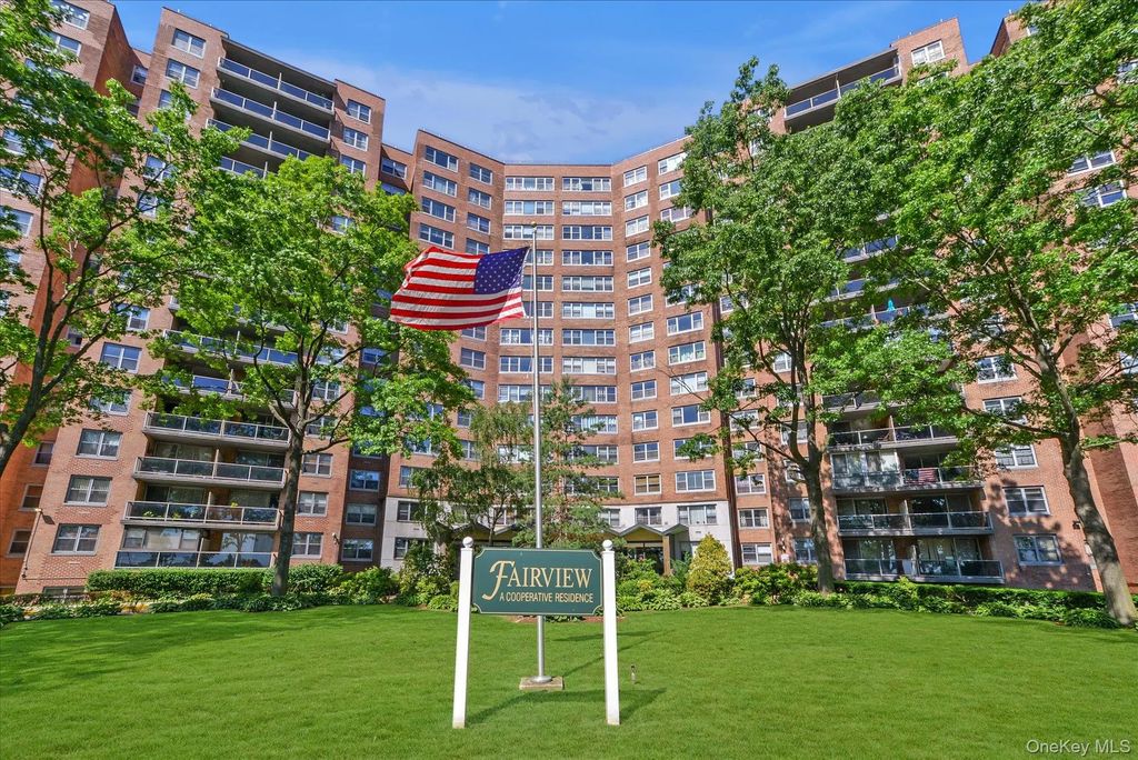 61-20 Grand Central Parkway # C303, Forest Hills