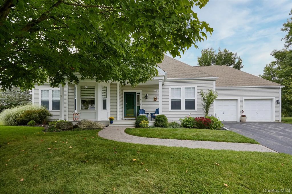 85 Roosevelt Drive, Poughquag