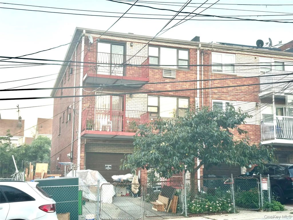 5935 154th Place, Flushing