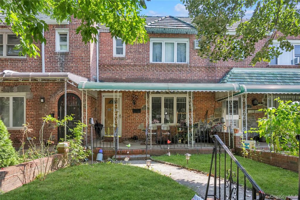 5037 64th Street, Woodside