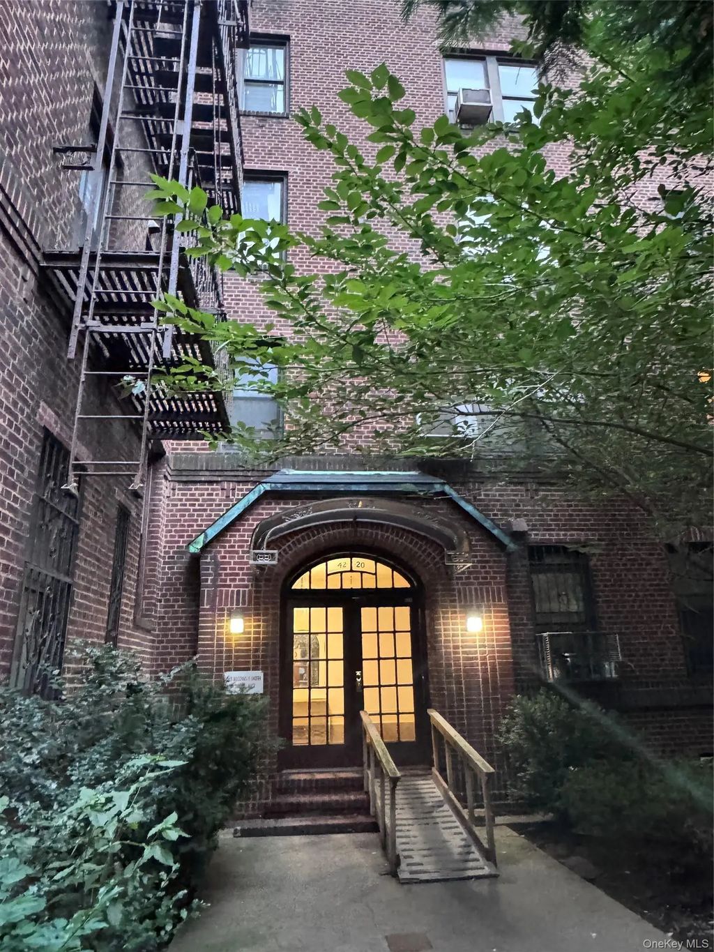 4220 Kissena Blvd Apt D2, Flushing
